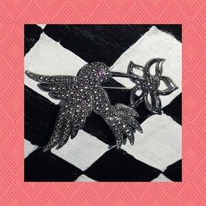 Sparkling Hummingbird Brooch